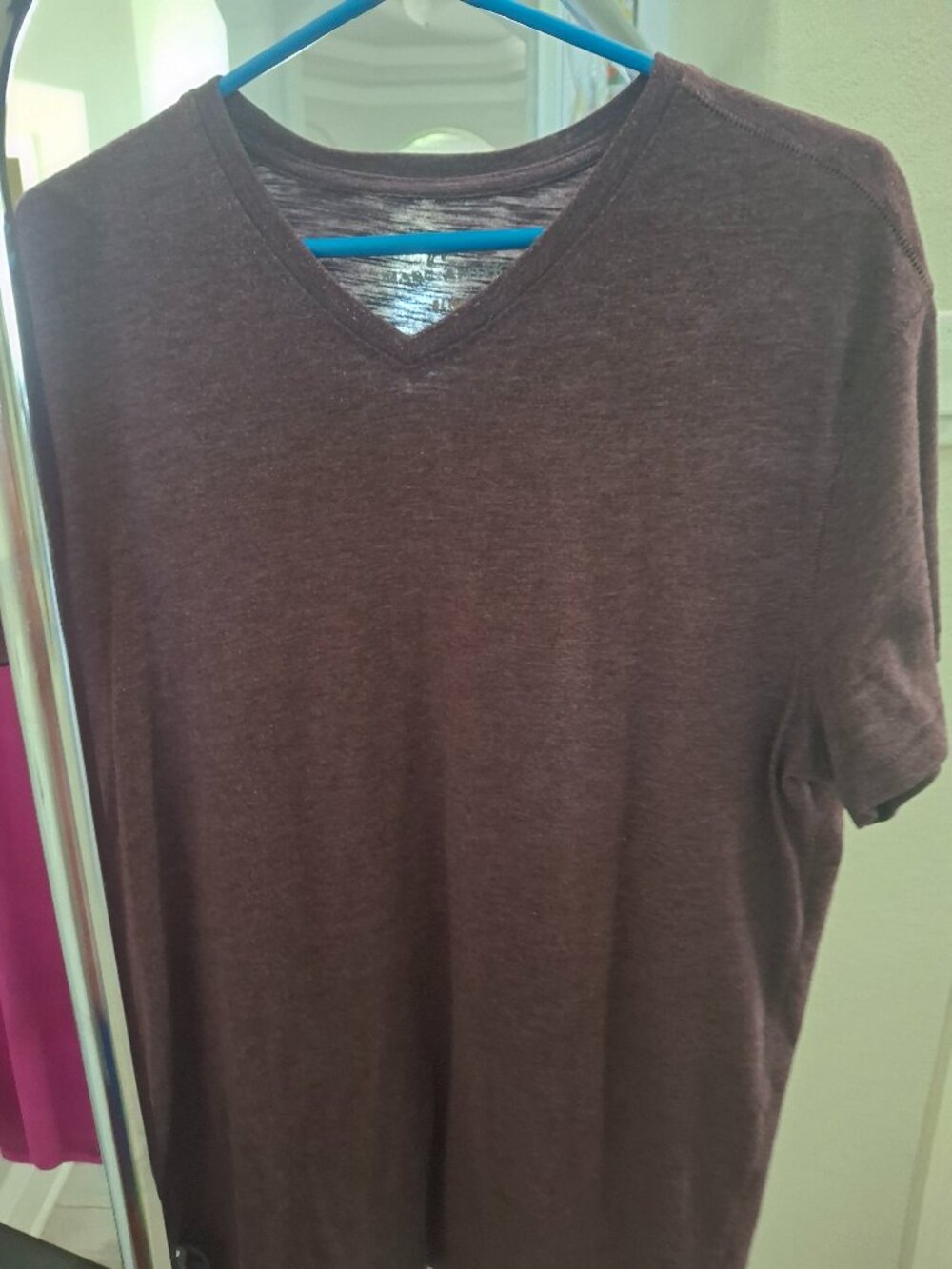 Marc Anthony, large slim fit shirt, Burgandy dark.
